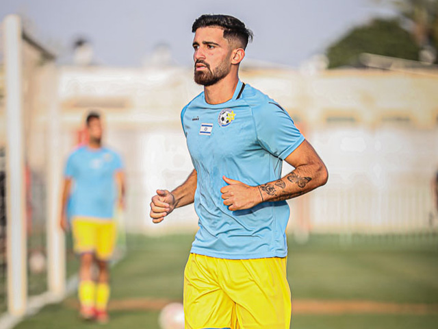 8 שערים. גולן (נזיה סולטאן)